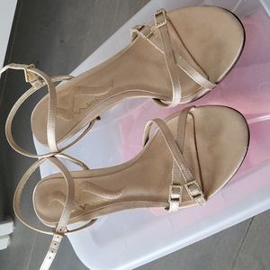Nina heel sandal